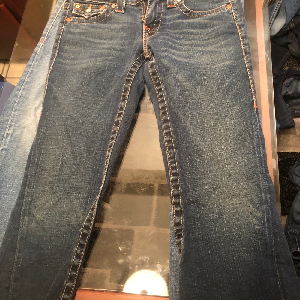 2 Beautiful Women True Religion Sz 29